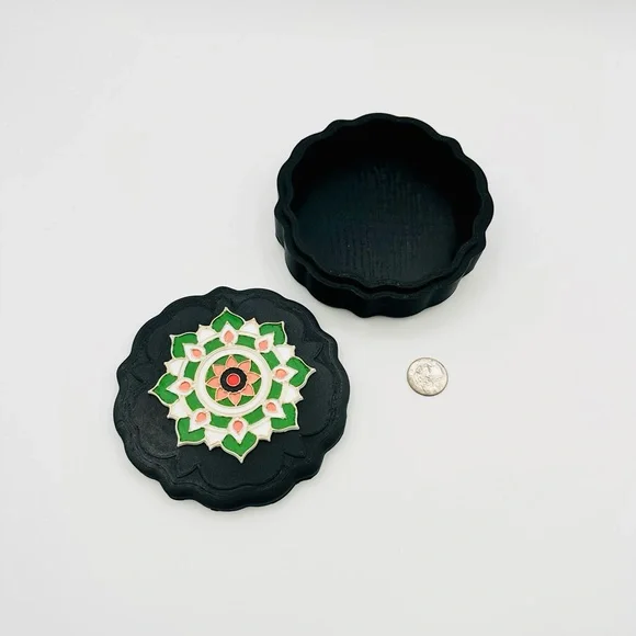 3D Printed and Hand Painted Cloisonné Style Black, Peach, Green Decorative Box - Picture 4 of 5